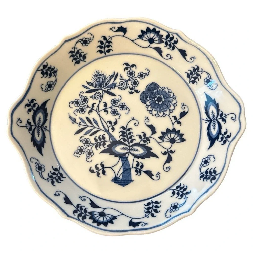 Blue Danube Floral Dinner Plates Set of 8 Blue Onion‎ Scalloped Edge